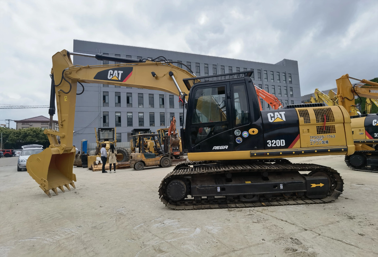 Гусеничный экскаватор Heavy equipment excavator machine used excavator Caterpillar 320D 320DL cheap price 320D2 excavator for sale: фото 2