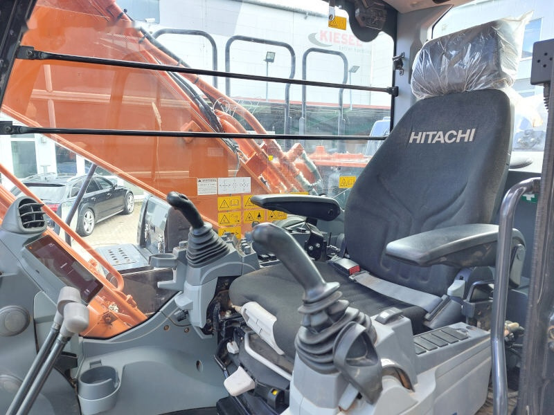 Гусеничный экскаватор Hitachi ZX210LC-7: фото 12