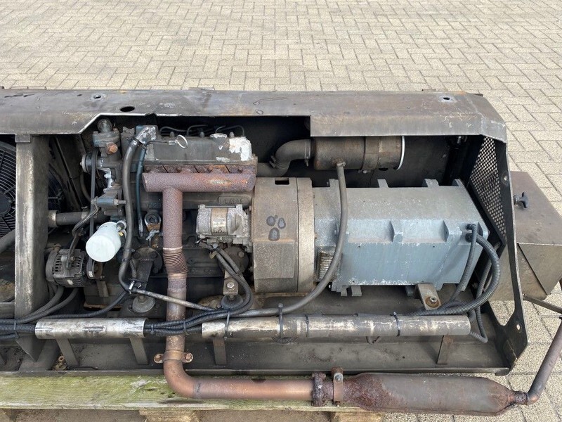 Электрогенератор Kubota V1505 Vrachtwagen aggregaat 12.5 kVA generatorset: фото 3