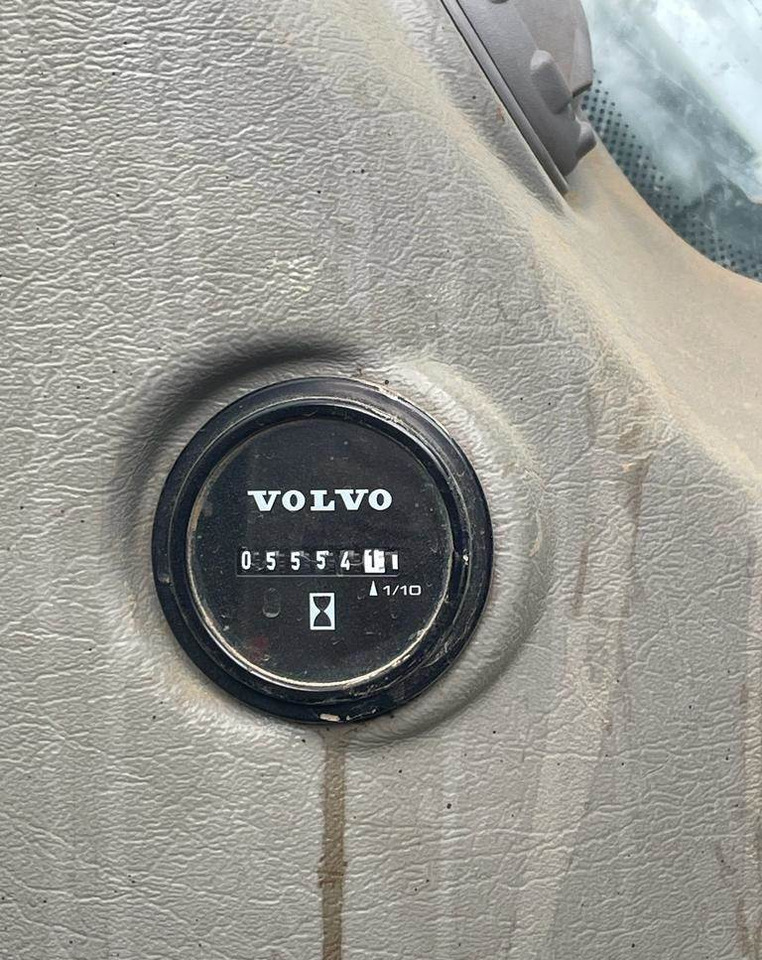 Гусеничный экскаватор Volvo EC220DL: фото 12