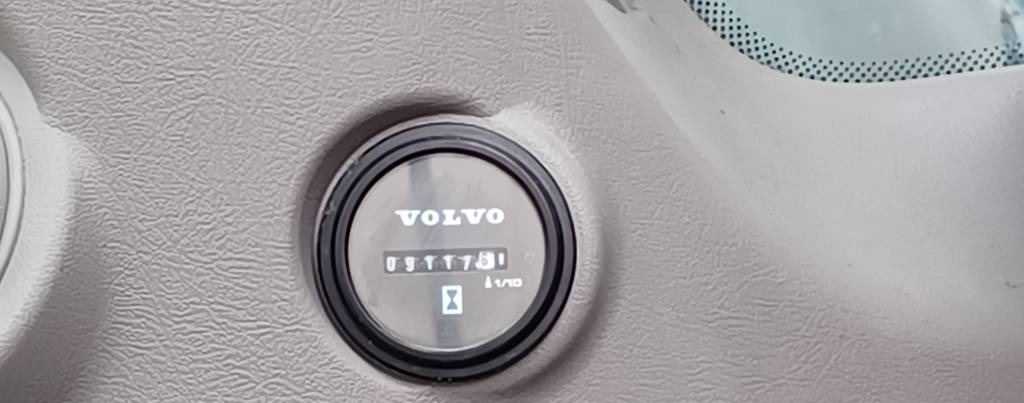 Гусеничный экскаватор Volvo EC 480 E: фото 20