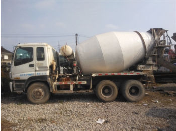 ISUZU concrete mixer - Автобетоносмеситель