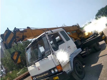 Автокран KATO 8TON