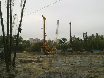 Bauer BG-36 - Буровая машина