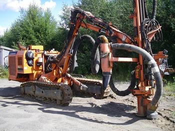 Tamrock Dino 560 - Буровая машина