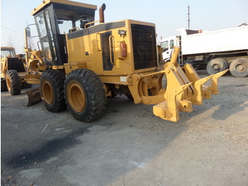 Грейдер CATERPILLAR 140K