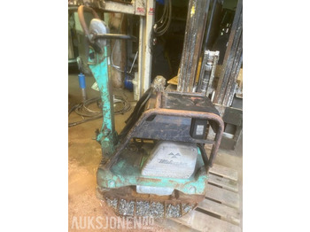 2010 Mikasa MVH406 400kg vibroplate. - Каток