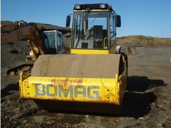 Bomag BW 211D3 - Каток