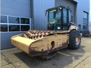 Каток Caterpillar CP663E