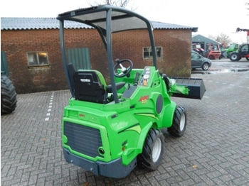 AVANT R28 - Колёсный погрузчик