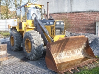 VOLVO 6300 - Колёсный погрузчик