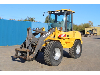 Колёсный погрузчик Volvo L30B-Z/X