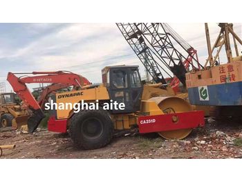 Компактор CATERPILLAR ca251d