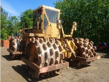 Компактор Caterpillar 825