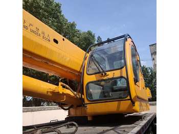 Кран XCMG qy25