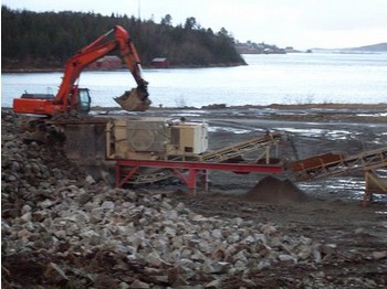 Metso 110 knuser på semiramme - Строительная техника