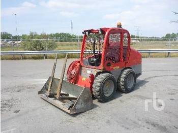 Минипогрузчик с бортовым поворотом JCB 160