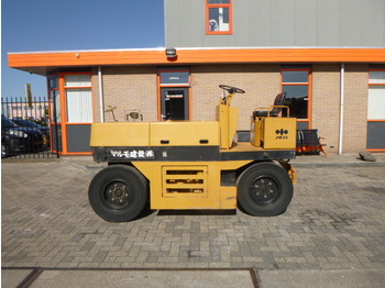 Пневмоколесный каток KOMATSU JW33-1