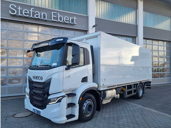 Грузовик для перевозки напитков IVECO