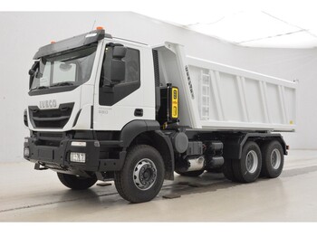 Самосвал IVECO Trakker