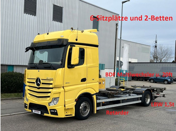 Грузовик-контейнеровоз/ Сменный кузов MERCEDES-BENZ Actros 1840