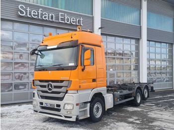 Грузовик-контейнеровоз/ Сменный кузов MERCEDES-BENZ Actros 2548