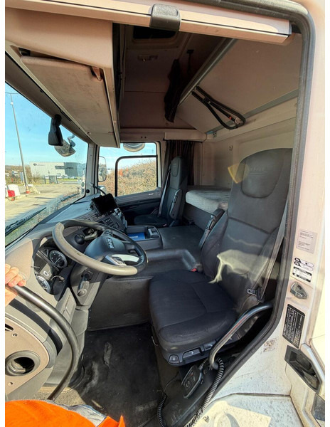 Тягач DAF CF 450