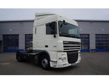 Тягач DAF XF105-460 / SPACECAB / MANUAL / RETARDER / EURO-5