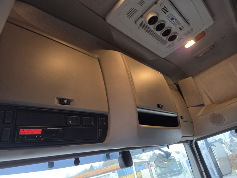 Тягач DAF XF 106 510