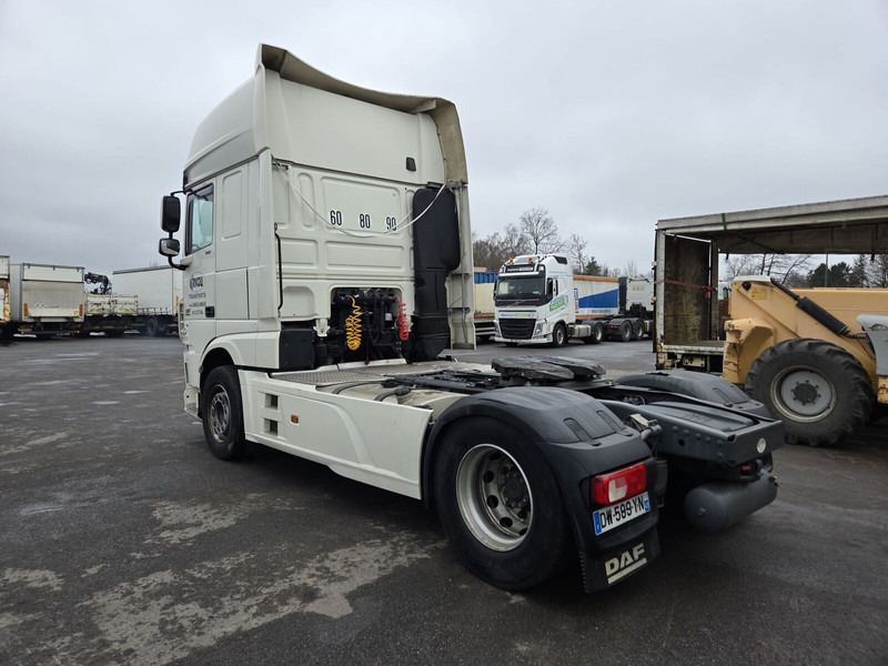 Тягач DAF XF 106 510