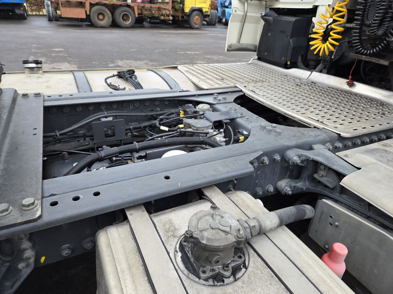 Тягач DAF XF 106 510