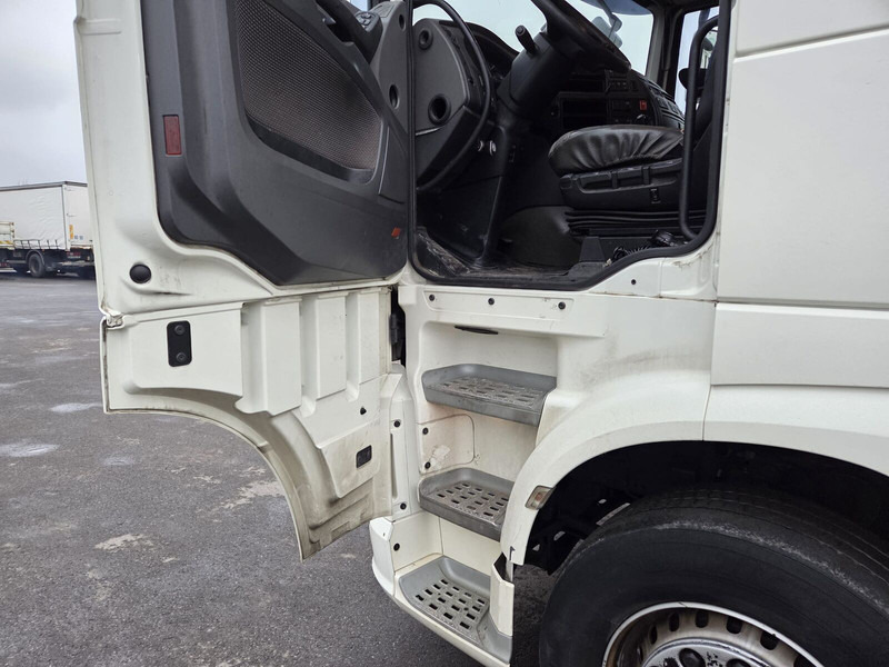 Тягач DAF XF 106 510