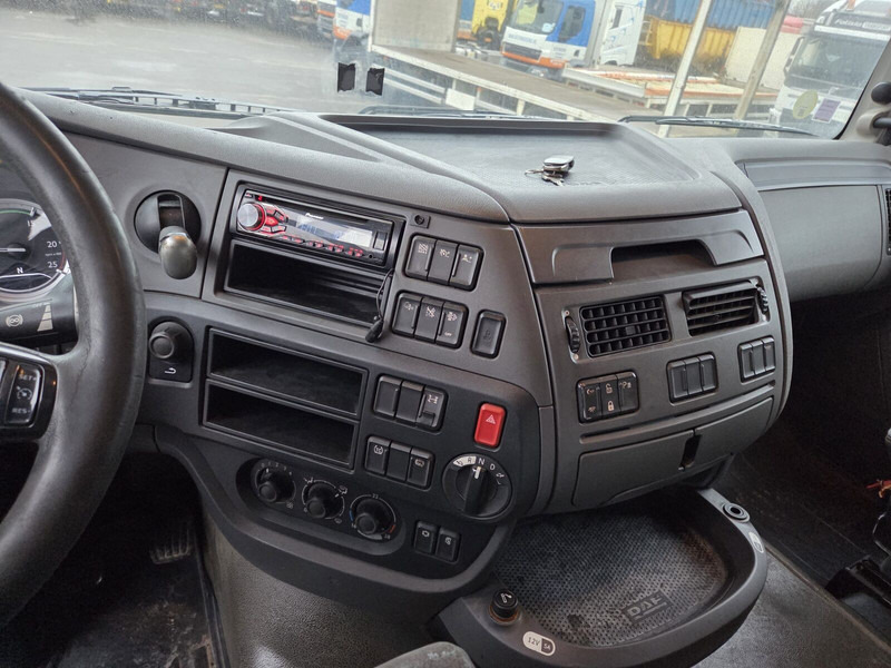 Тягач DAF XF 106 510