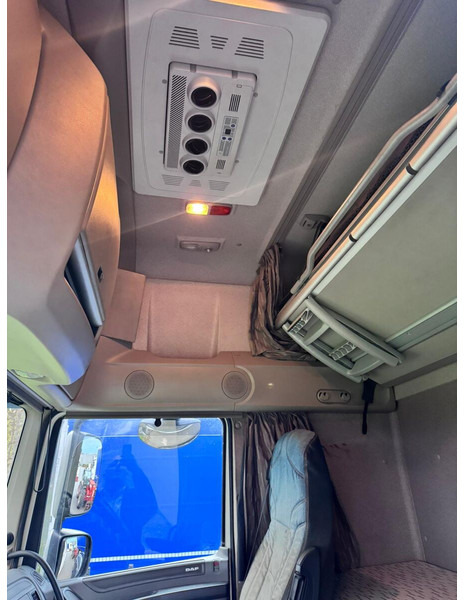 Тягач DAF XF 510