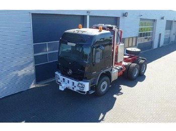 Тягач Mercedes-Benz Actros