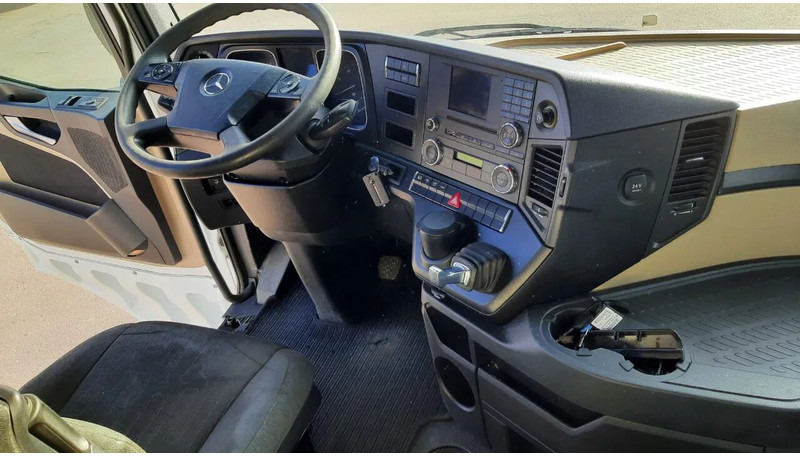 Тягач Mercedes-Benz Actros 1845 EEV