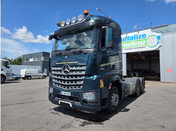 Тягач Mercedes-Benz Arocs 3363