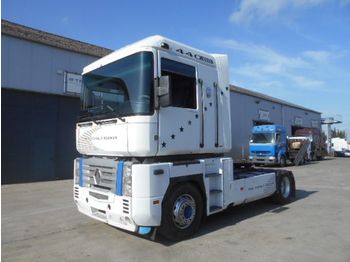 Тягач Renault AE MAGNUM 440