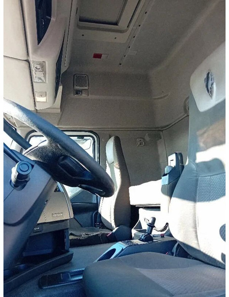 Тягач Renault Premium 460 dxi -
