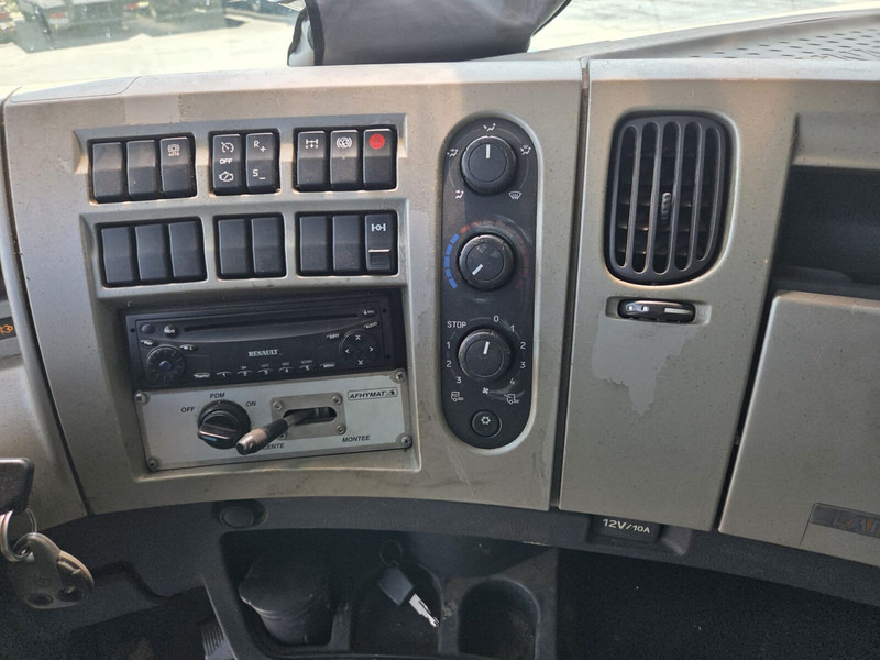Тягач Renault Premium Lander 410dxi