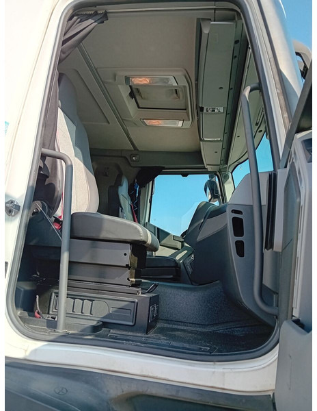 Тягач Renault T440 - KD