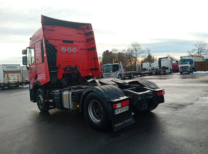 Тягач Renault T460