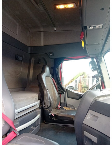 Тягач Renault T460