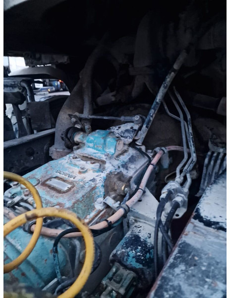 Тягач Scania 143M