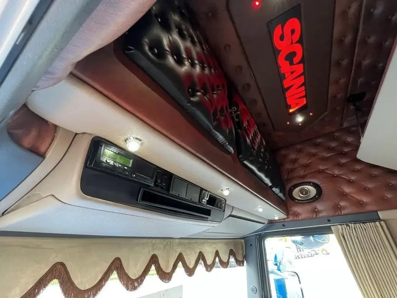 Тягач Scania T520 V8 Speciel interior. Air / Air suspension. Opticruise / Retarder .PTO on Engine and gearbox.: фото 14