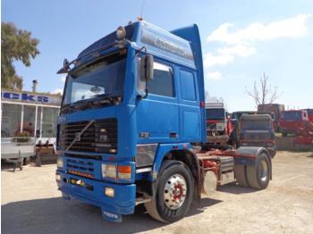 Тягач Volvo F12(4X2) GLOBETROTTER