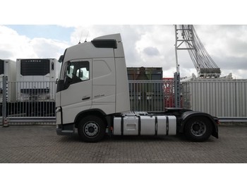 Тягач Volvo FH 420 EURO 6 GLOBETROTTER: фото 1