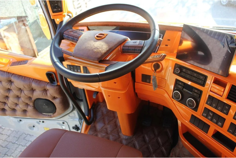 Тягач Volvo FH 500 Special interior. Air / Air suspension: фото 3