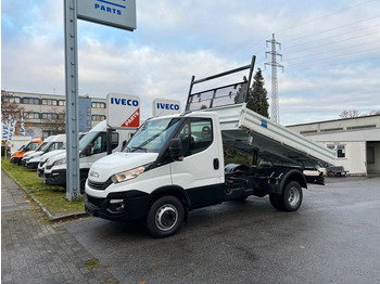 Малотоннажный самосвал IVECO Daily 70c18