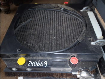 Радиатор для Строительной техники Bomag 91212002: фото 1